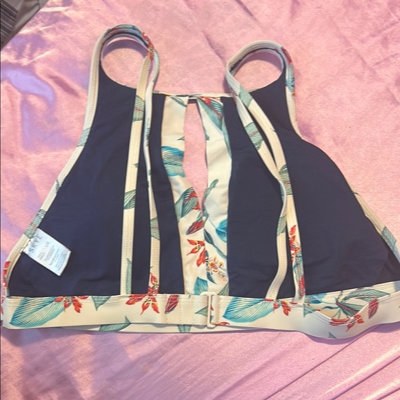 Floral Print Bikini Top - Picture 3 of 3
